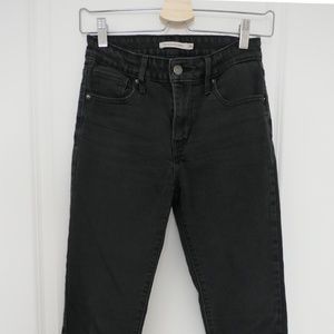 Black Levi's 721 High Rise Skinny Jeans